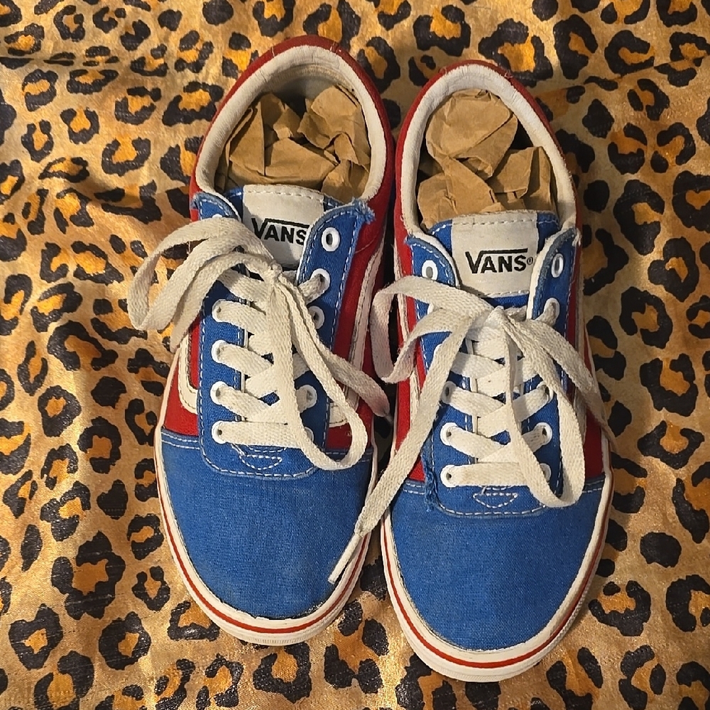 Vans Red and Blue Sneakers with Classic Design - Picture 3 of 11